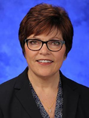 Judy Himes，临时首席护理官