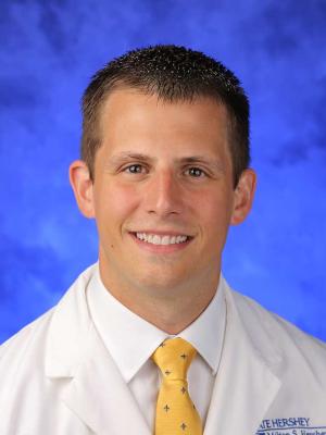 Michael C. Aynardi，MD