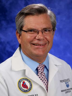 Stephen E. Cyran，医学博士