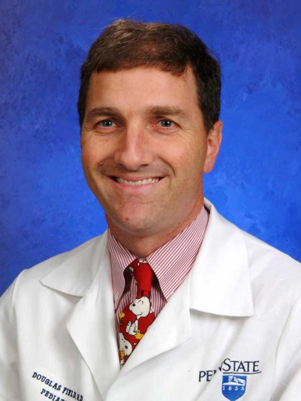 Douglas G. Field，MD