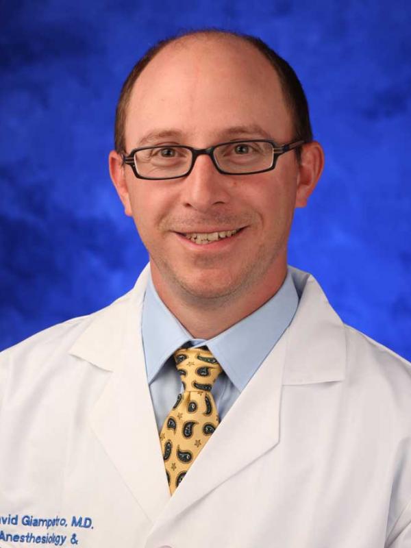David M. Giampetro医学博士