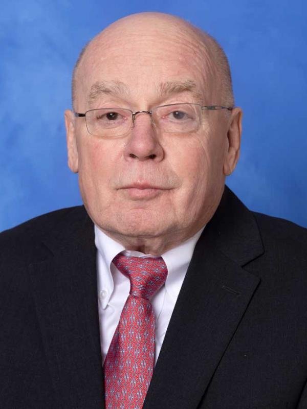 Charles R. Inners，MD